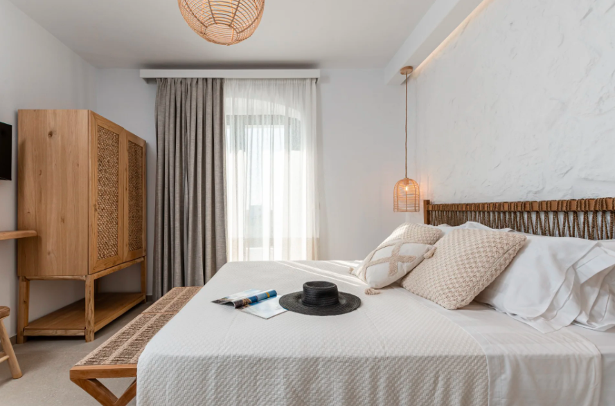 Book your wedding day in Plaka Riviera Villas